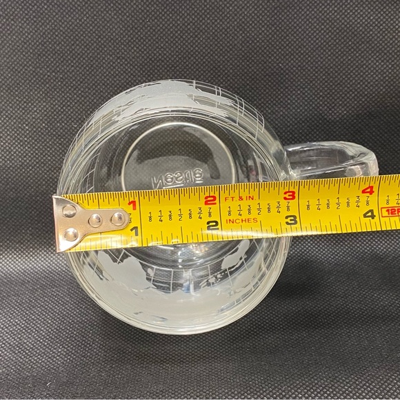 Vintage 70s Nestle Coffee Mugs Etched World Map, Set of 4 (B4) - Picture 6 of 6